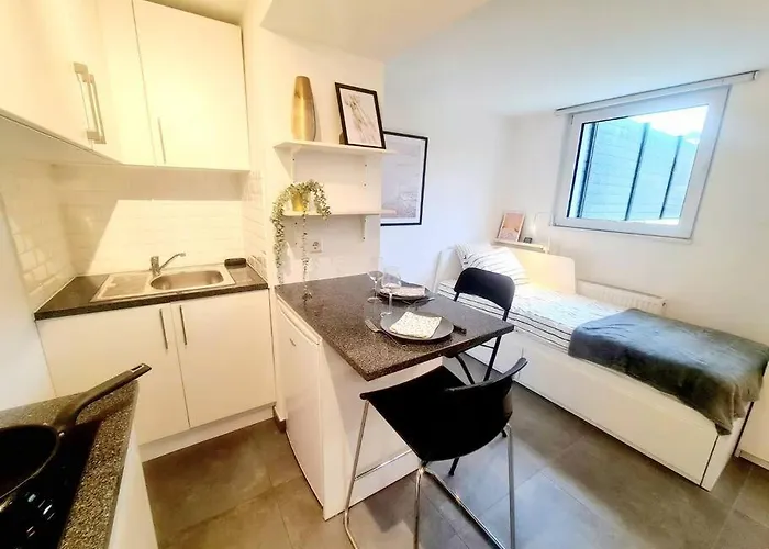 New In Center- Bon23 Luxemburgo