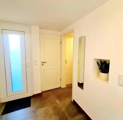 New In Center- Bon23