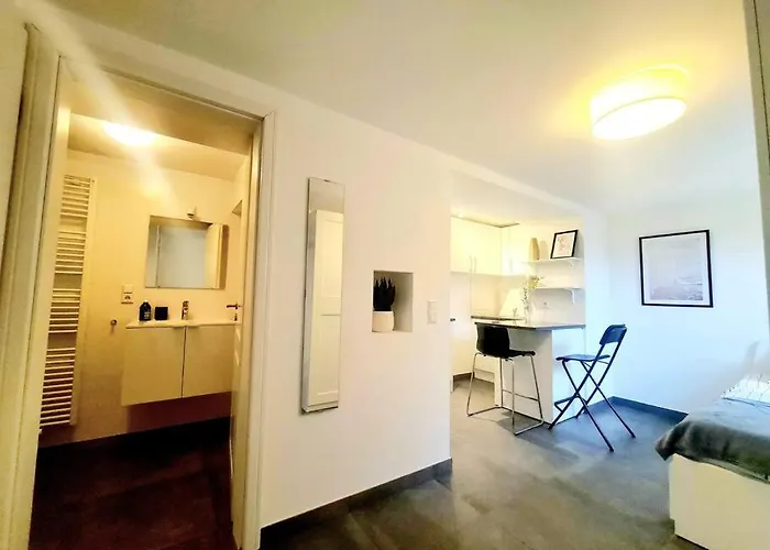 New In Center- Bon23 * Luxembourg By